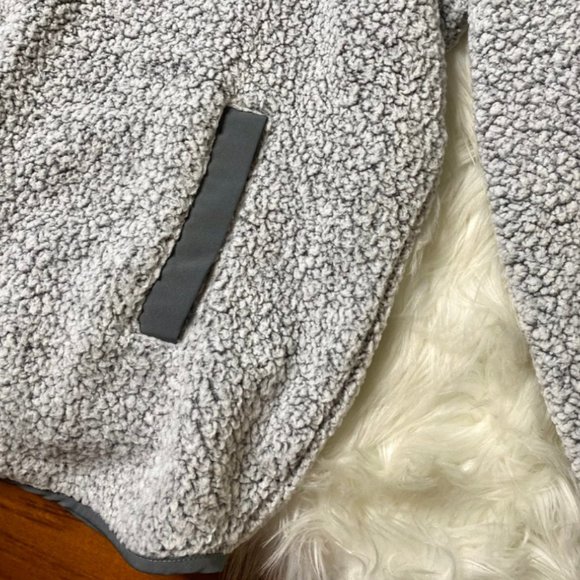 sherpa pullover - Picture 3 of 3
